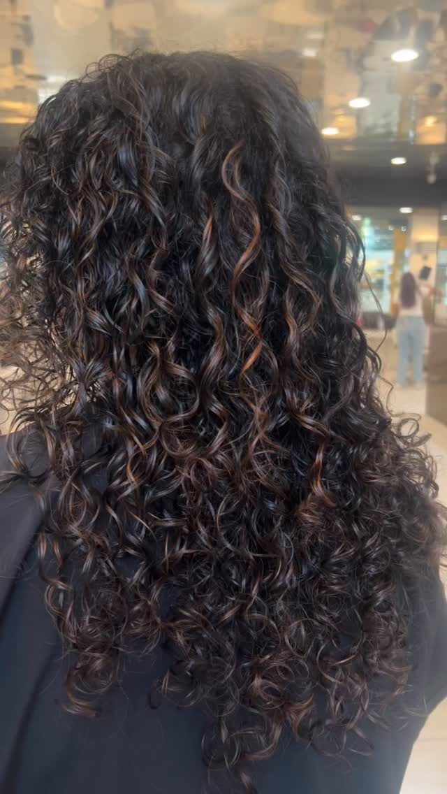 Instagram post from studio.apsi. This post is in position 1.